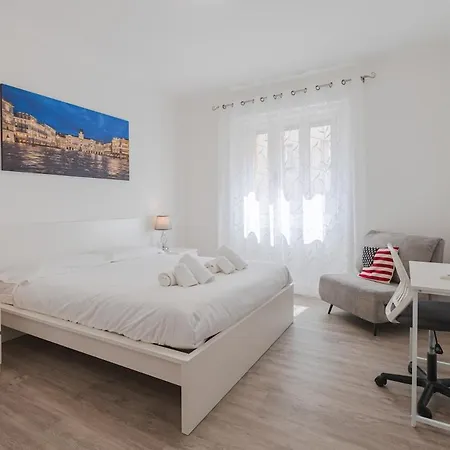 Apartmán Burlo Garofalo Elegant Near Hospital *
